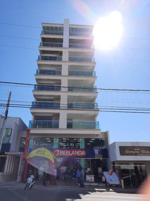 Lindo Apto Novo Na Avenida, Climatizado E Aconchegante Piratuba Kültér fotó